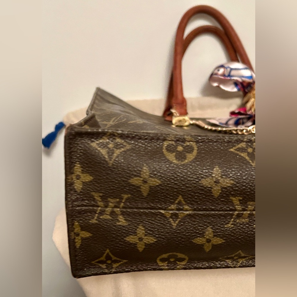 Louis Vuitton Sac Plat tote bag, a classic and versatile "flat bag" design. - Picture 4 of 16